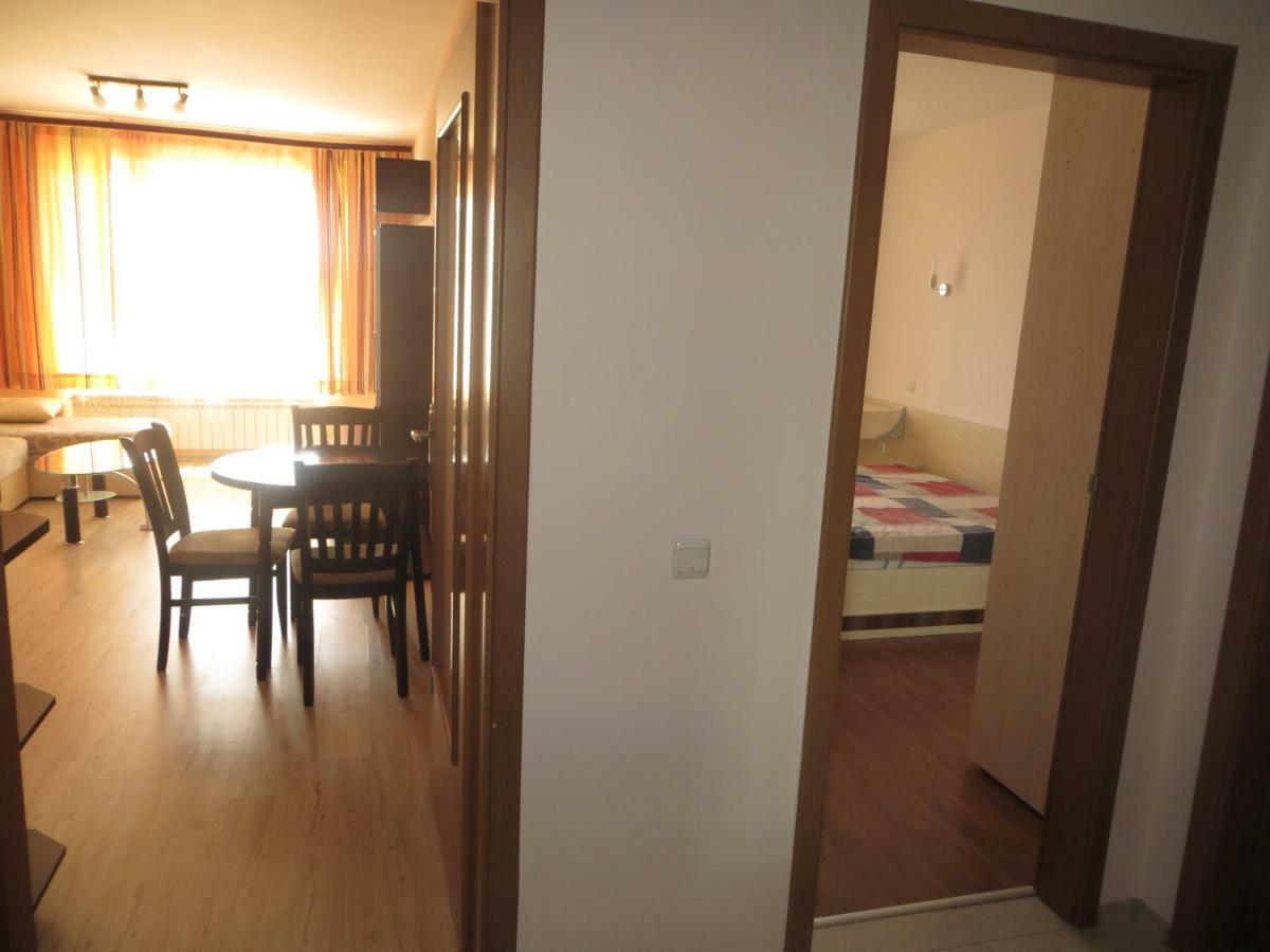 Апартамент Зорница Apartment Burgas City Exterior foto